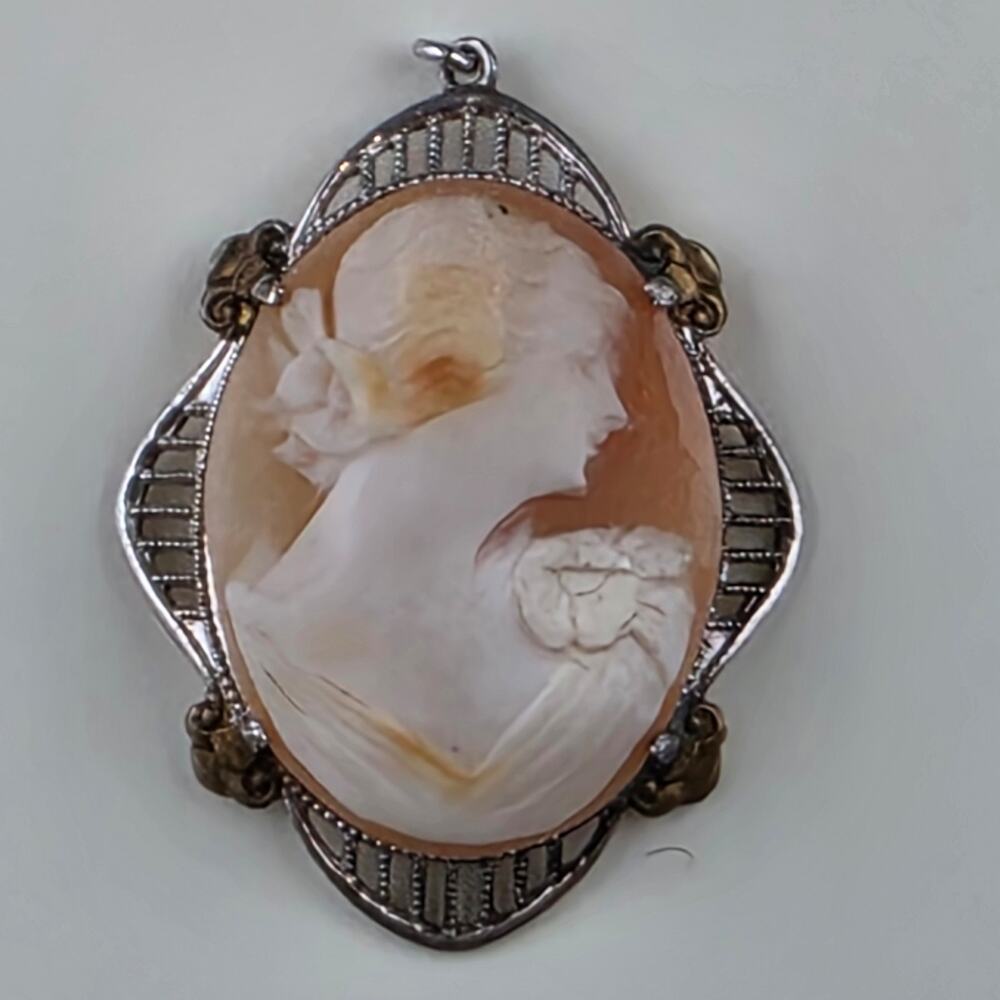 Vintage hand carved sterling shell Cameo 1.25" x .75" pendant